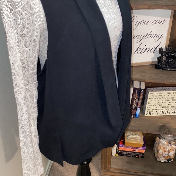 Worthington Vest - Picture 3 of 7